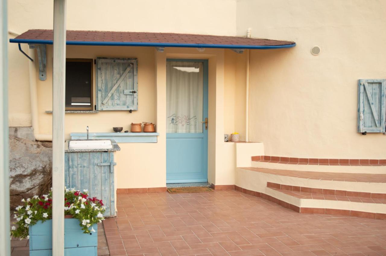 Nel Verde Del Villaggio - Casetta Celeste Гоннеза Екстер'єр фото